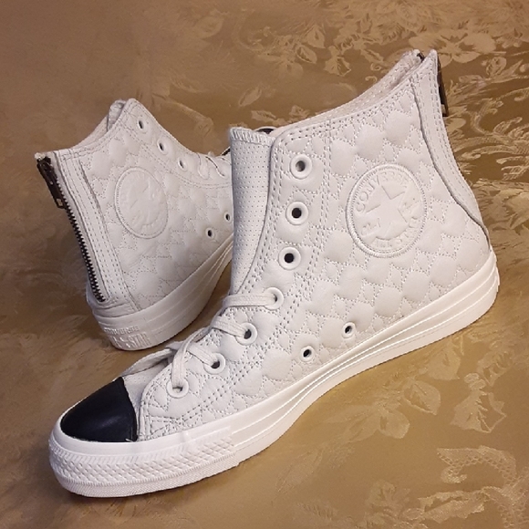 Converse White Leather High-Tops with Black Toe Women's 8.0 - Picture 1 of 14